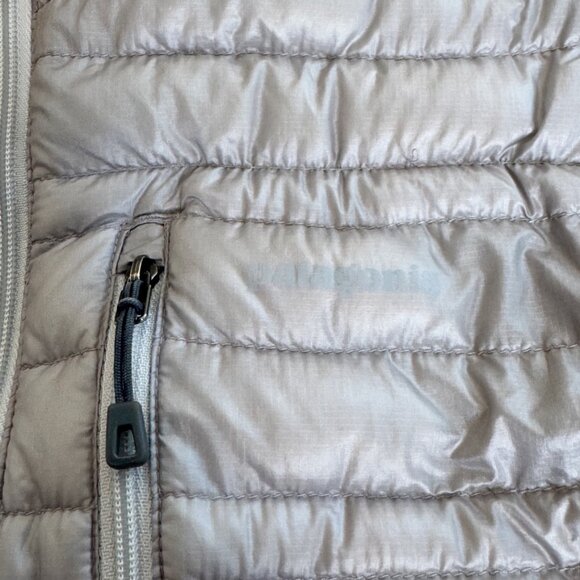 Patagonia Ultralight Down Jacket – Women’s XS – Silver Gray - Picture 11 of 14